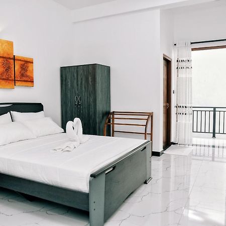 Отель Aurum Boutique Негомбо Экстерьер фото