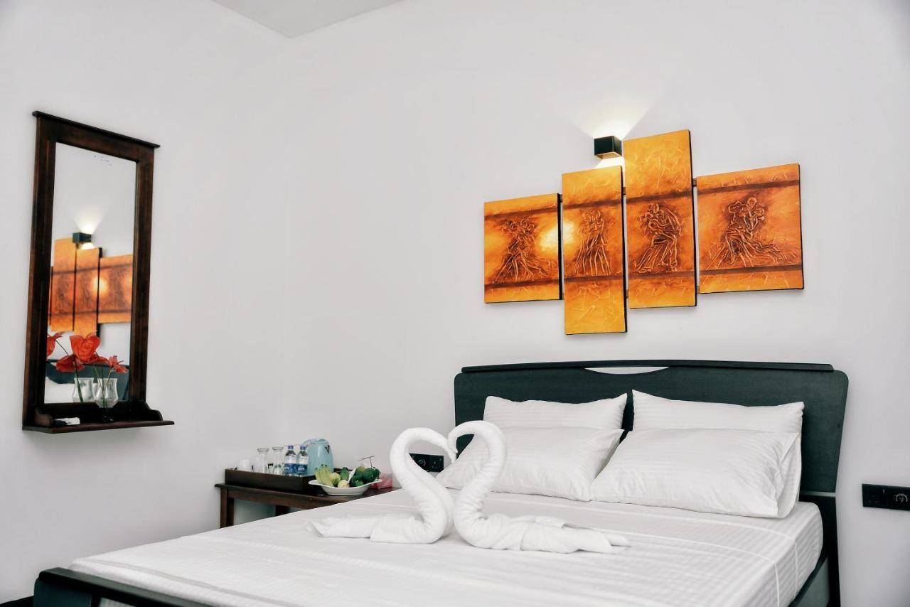 Отель Aurum Boutique Негомбо Экстерьер фото